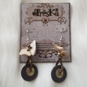 Treska Earrings Jewelry
